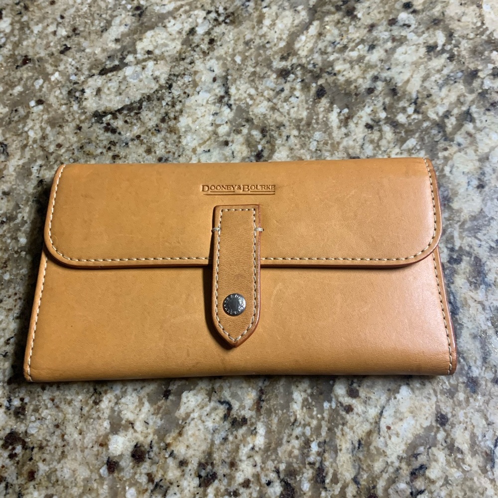 Dooney & Bourke Wallet New Natural Leather